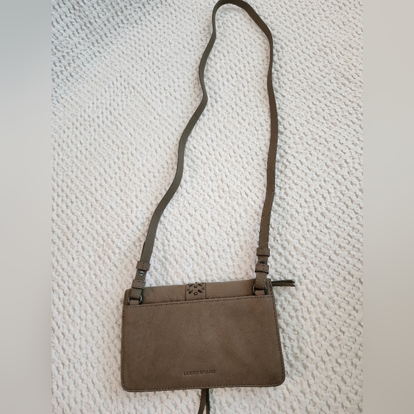 Lucky Brand Wallet Crossbody - Picture 2 of 10
